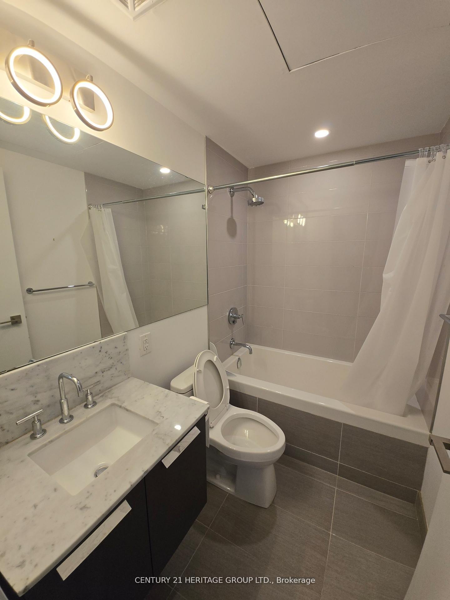Condo at 50 Charles, Toronto For sale