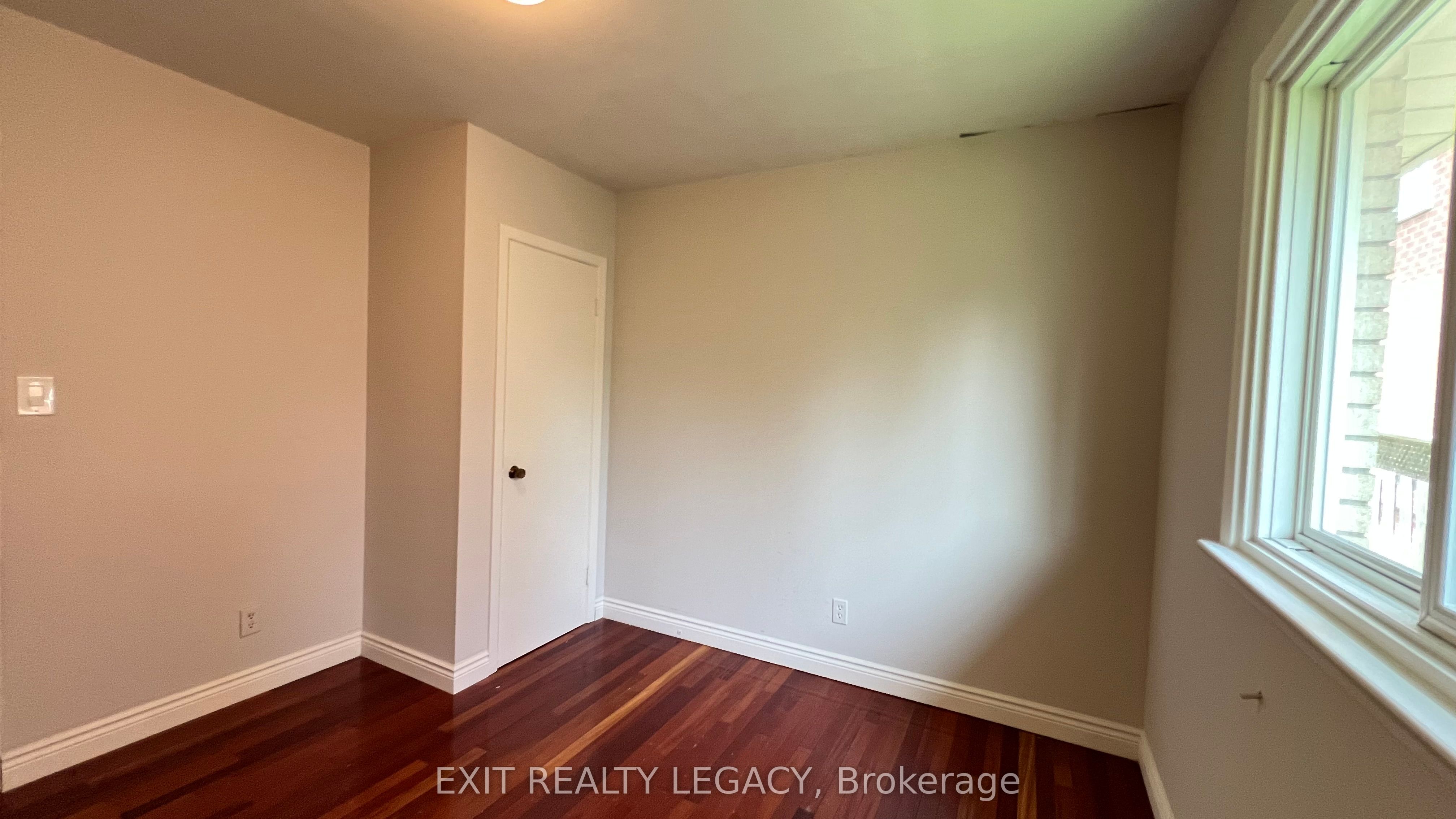 89 Bond Crescent