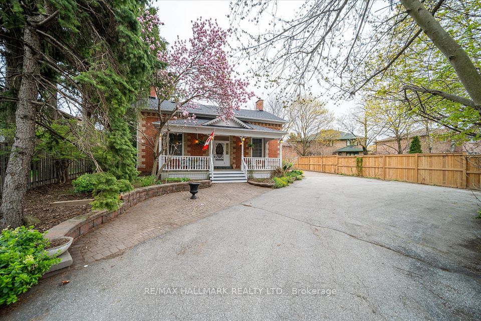 2577 Kennedy Road, Toronto, ON M1T 3H4