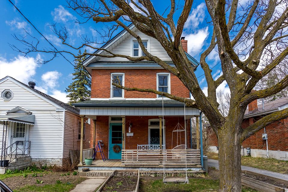 590 Murray