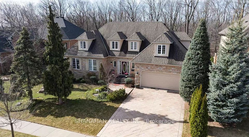 1067 Forestvale Drive, Burlington, ON L7P 4W4