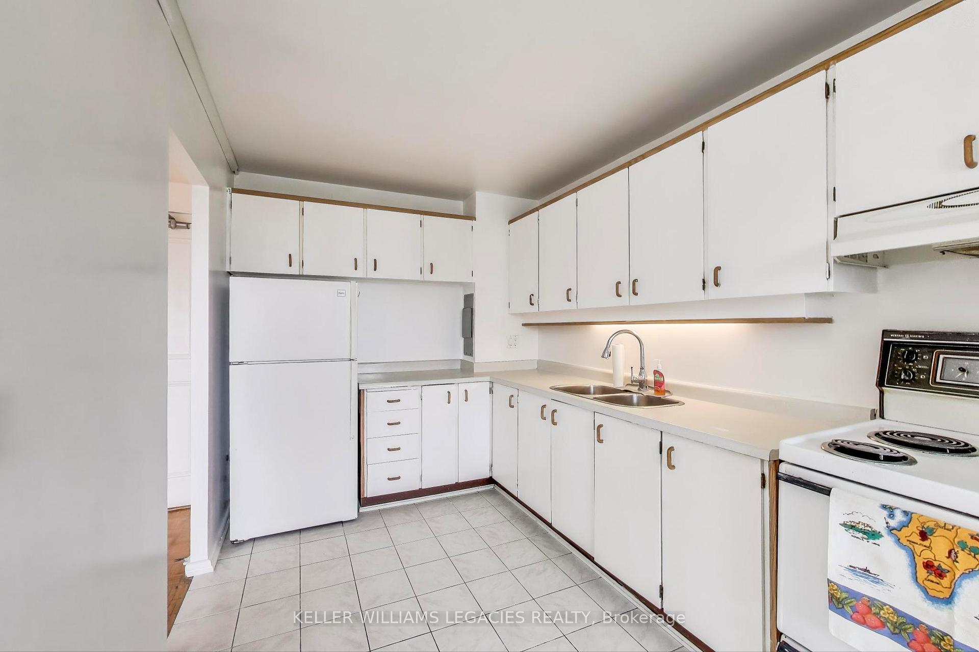 2 Bedrooms Condo at 715 Don Mills, Toronto For sale