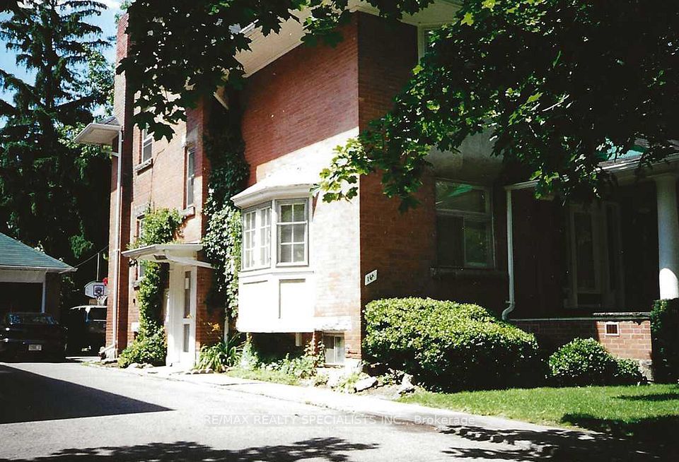 16 Wellington