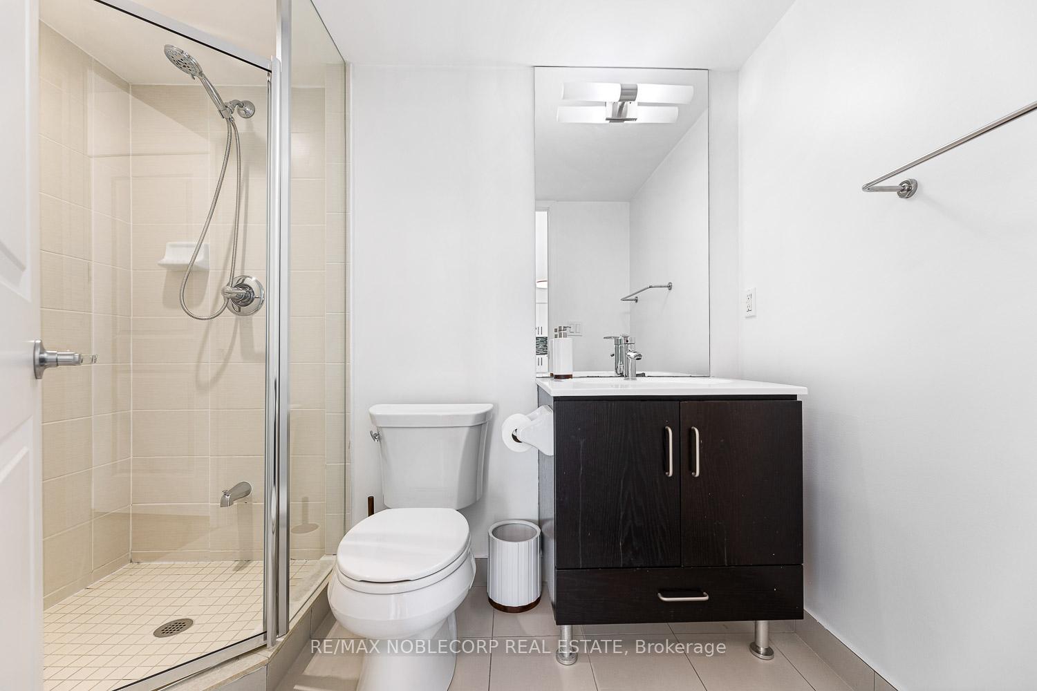 2 Bedrooms Condo at 215 Sherway Gardens, Toronto For sale