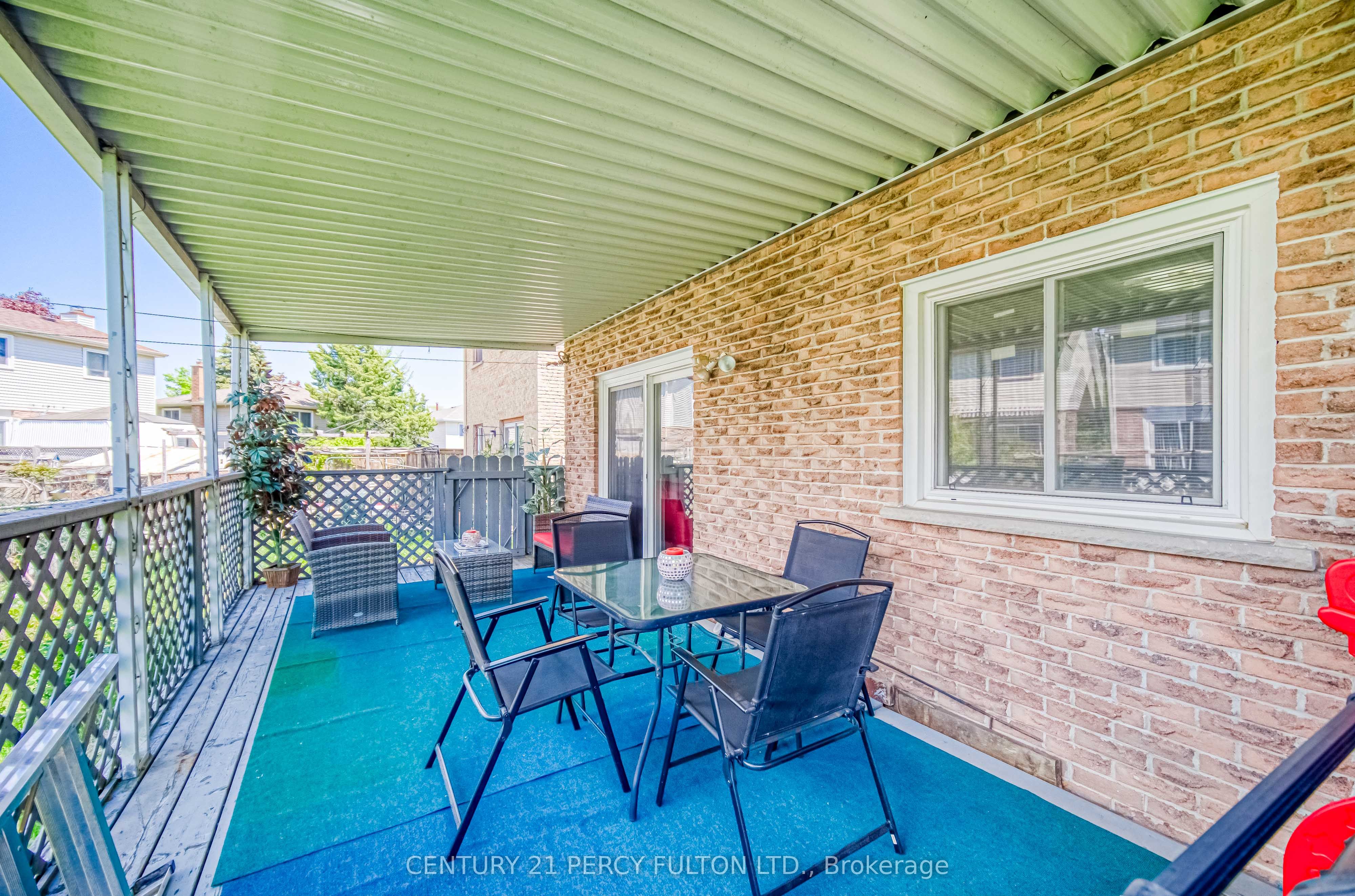 120 Granada Crescent
