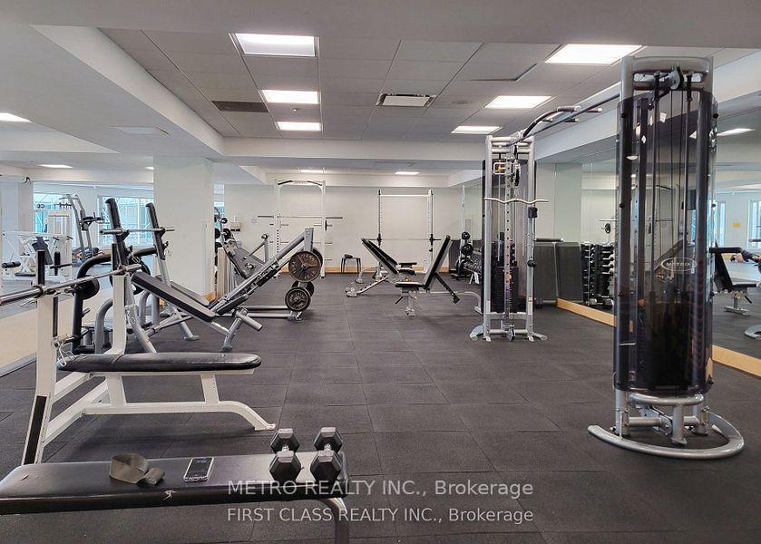 2 Bedrooms Condo at 10 Yonge, Toronto For sale