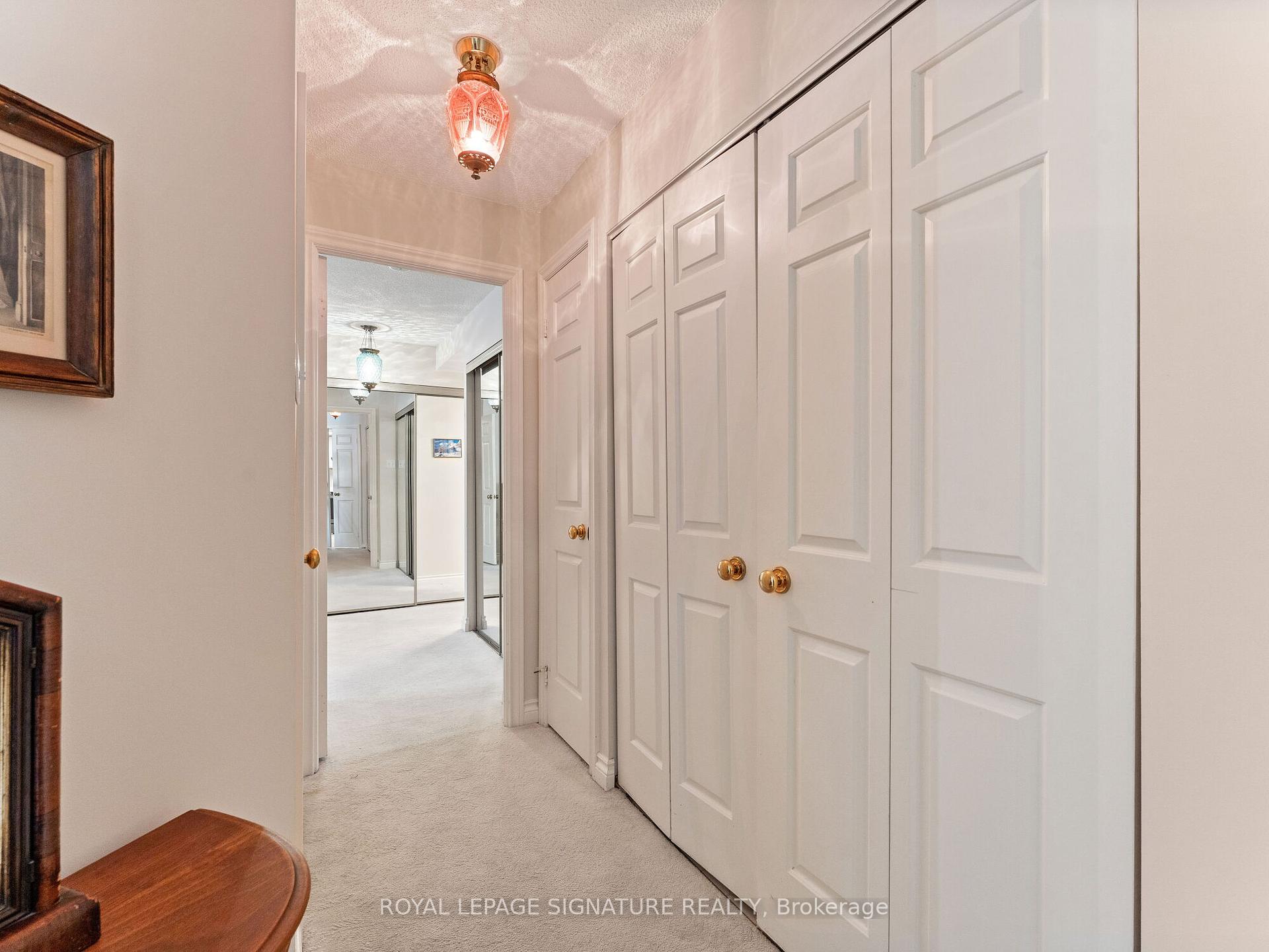2 Bedrooms Condo at 1200 Don Mills, Toronto For sale