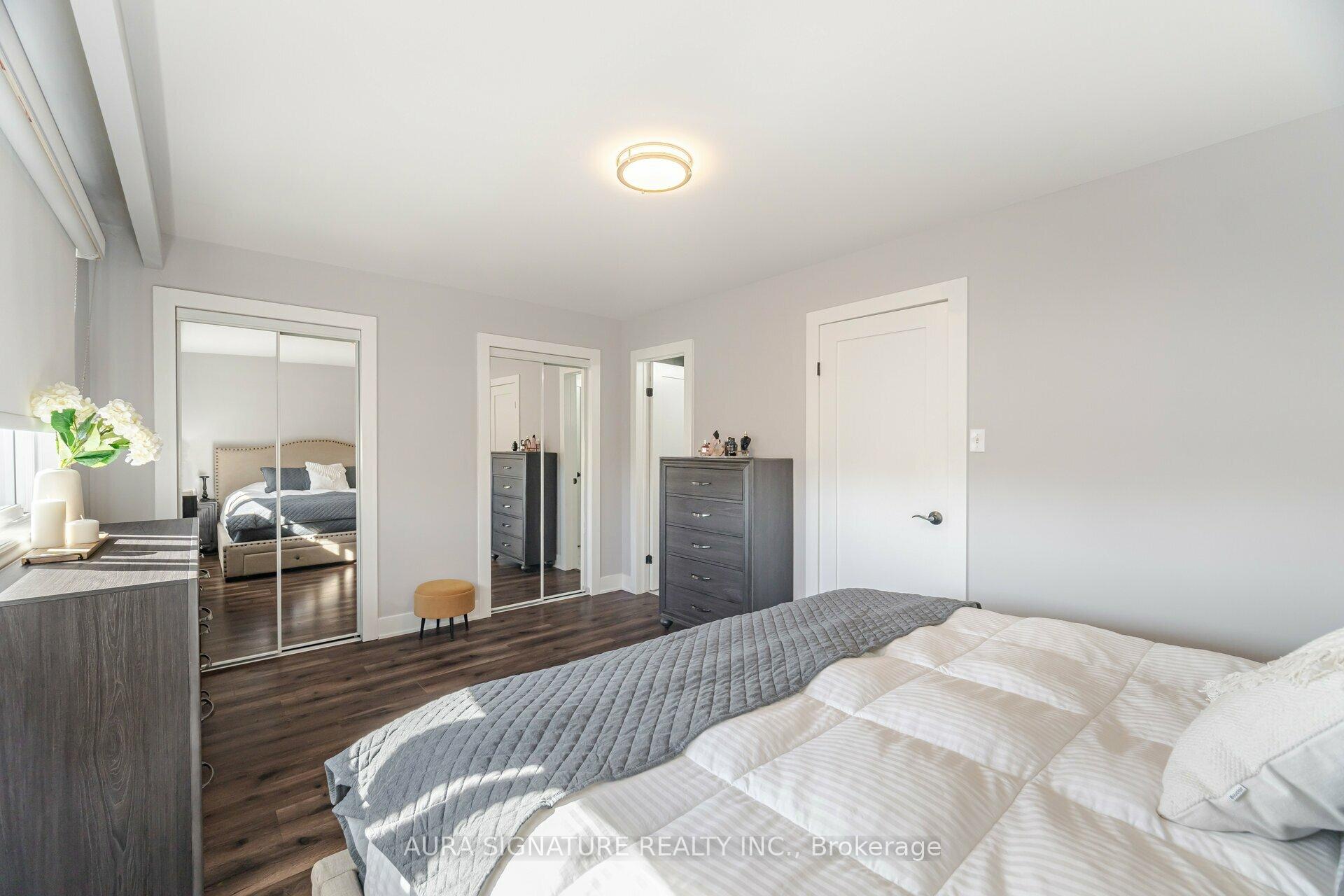 3 Bedrooms Condo at 88 Rainbow, Vaughan For sale