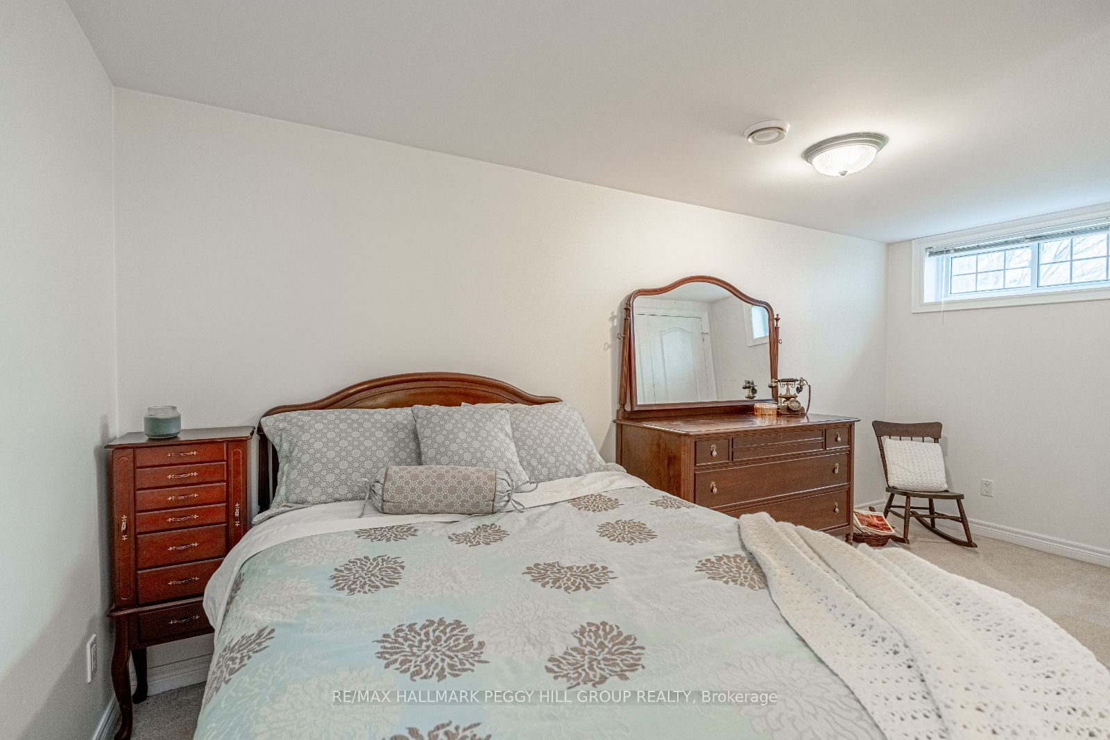 1331 Flos Road 3 E