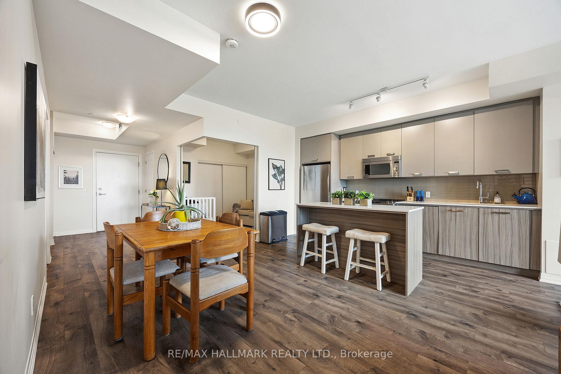 3 Bedrooms Condo at 1630 Queen, Toronto For sale