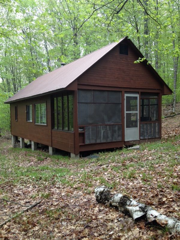 912A Ohio Road, Madawaska Valley, ON K0J 1L0