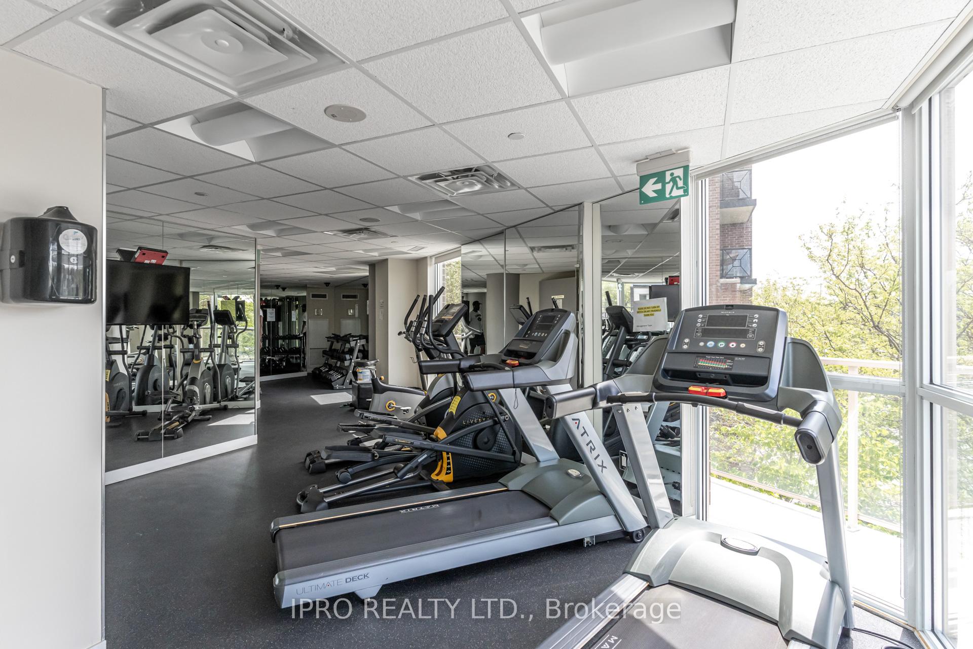 2 Bedrooms Condo at 5101 Dundas, Toronto For sale