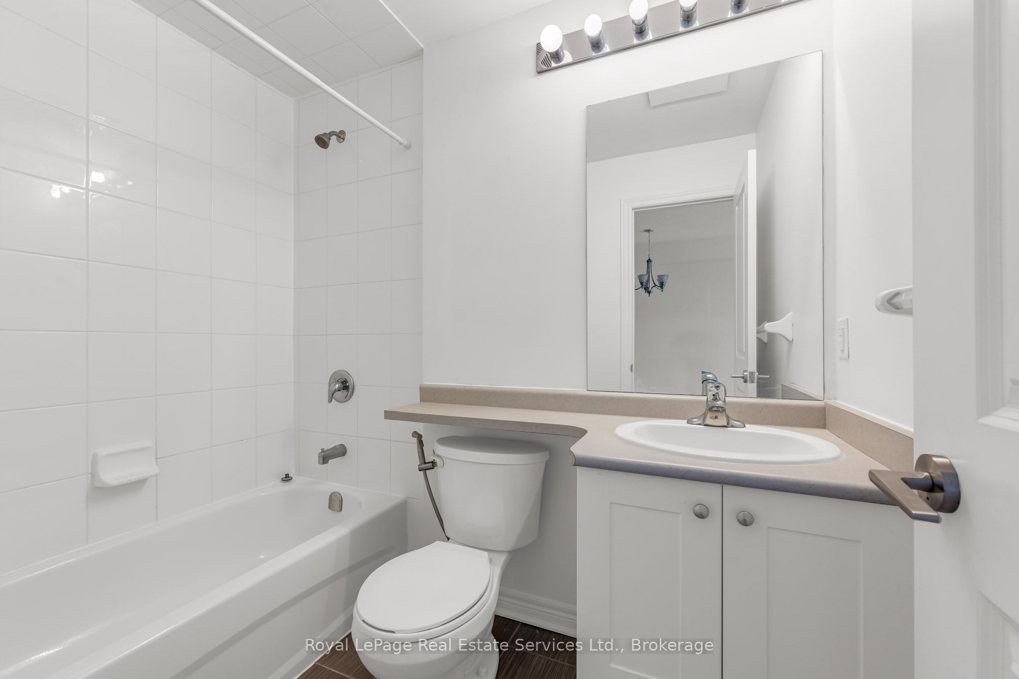 216 Oak Park Boulevard #231, Oakville 1015 - RO River Oaks