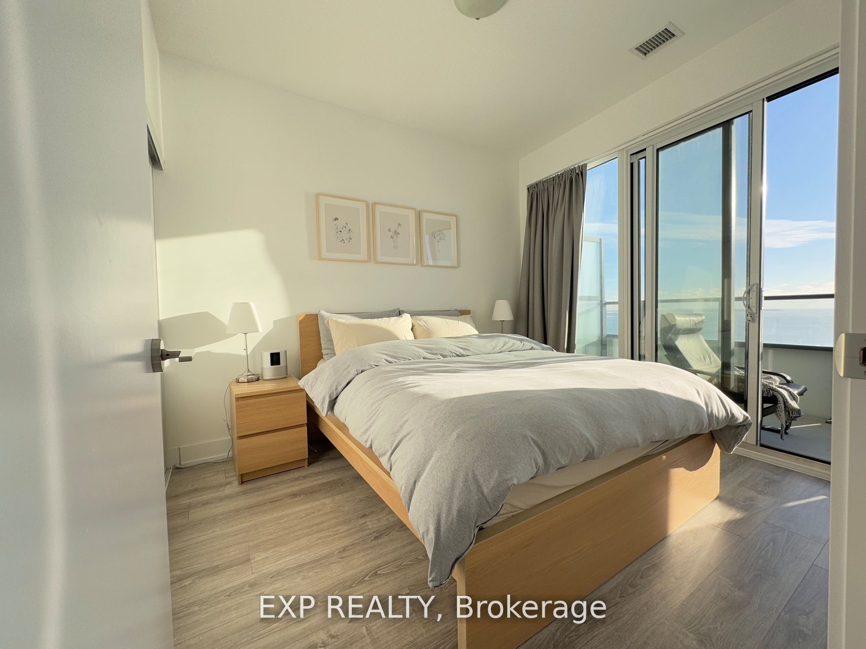 20 Shore Breeze Drive, #2808