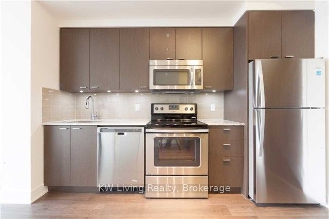 88 Sheppard Avenue E, #2601