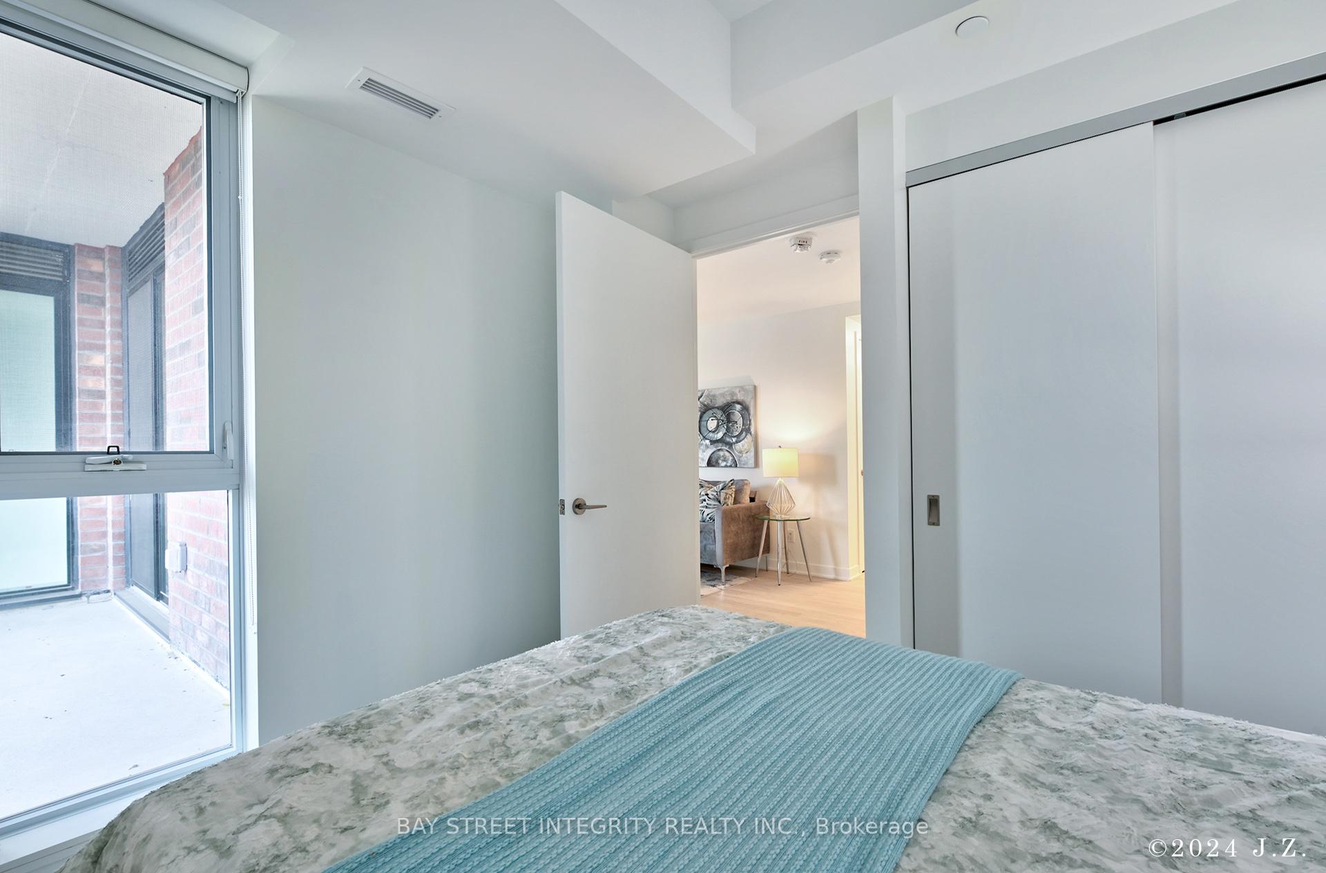 3 Bedrooms Condo at 185 Alberta, Toronto For sale