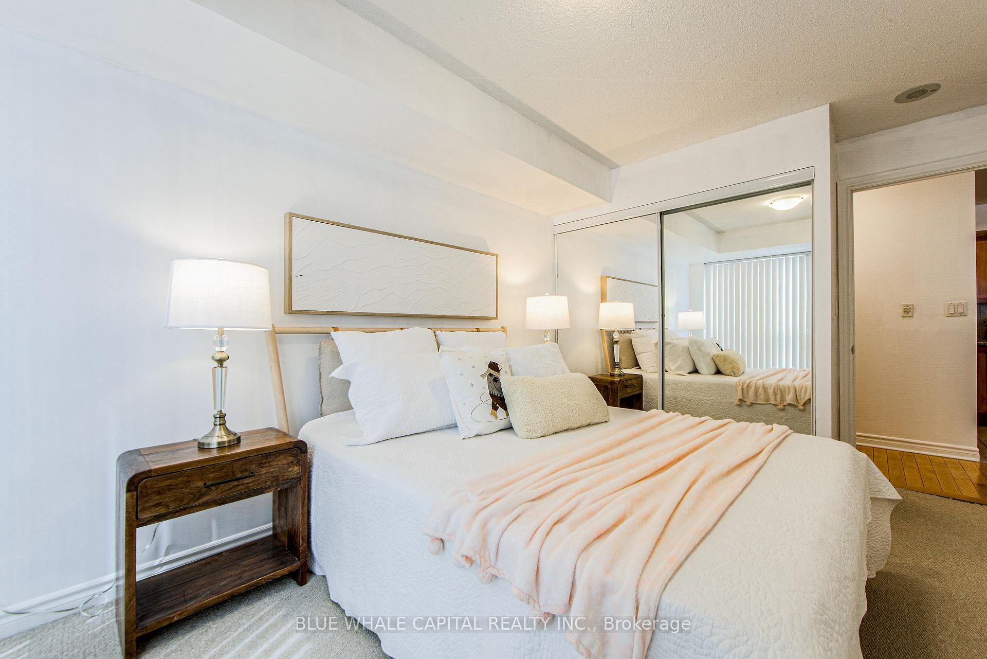 1 Bedroom Condo at 270 Wellington,  Toronto For sale