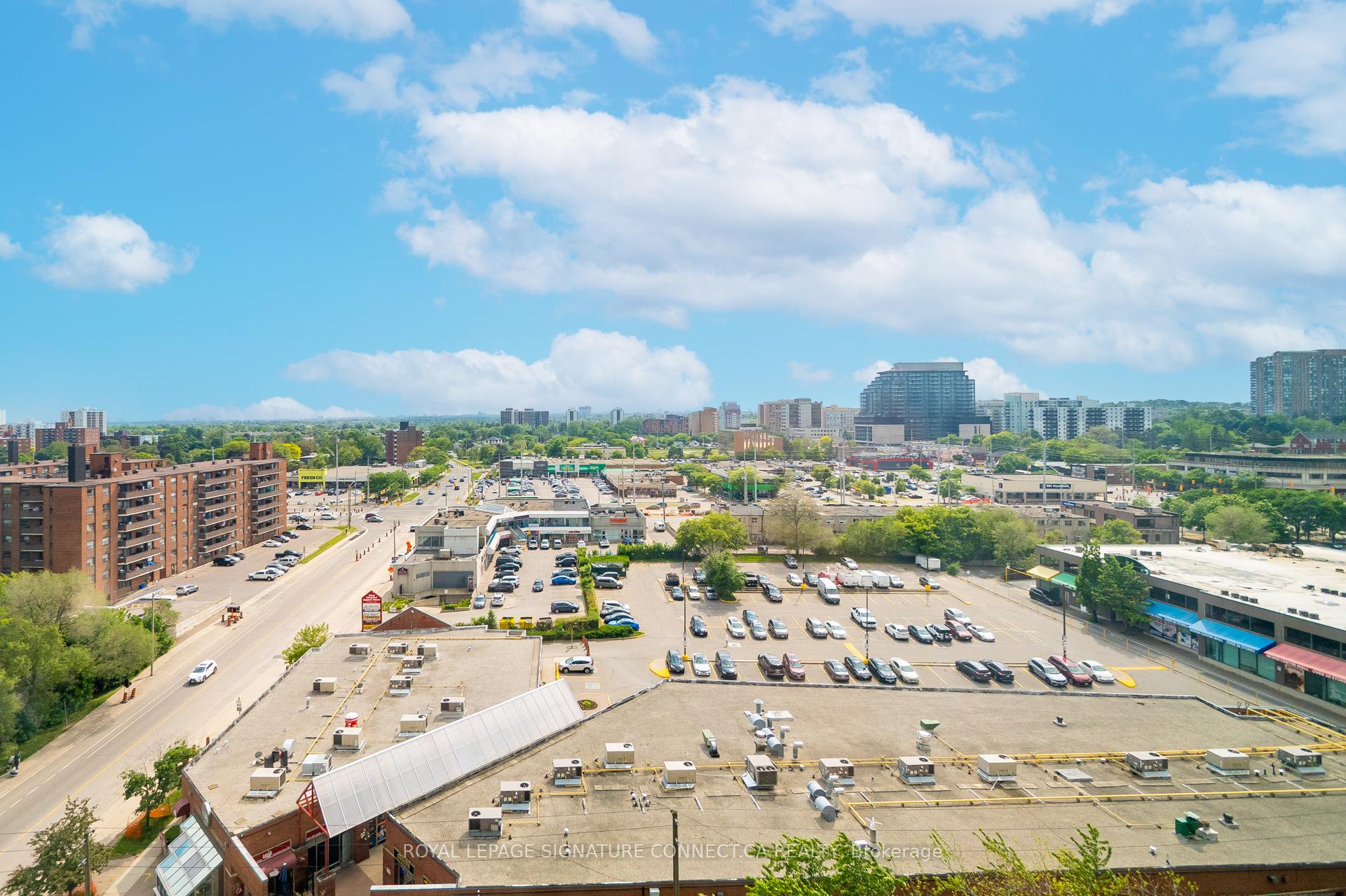 2 Bedrooms Condo at 75 King, Mississauga For sale