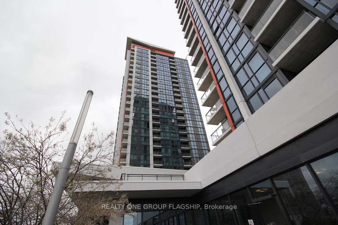 2 Bedrooms Condo at 75 Eglinton,  Mississauga For sale