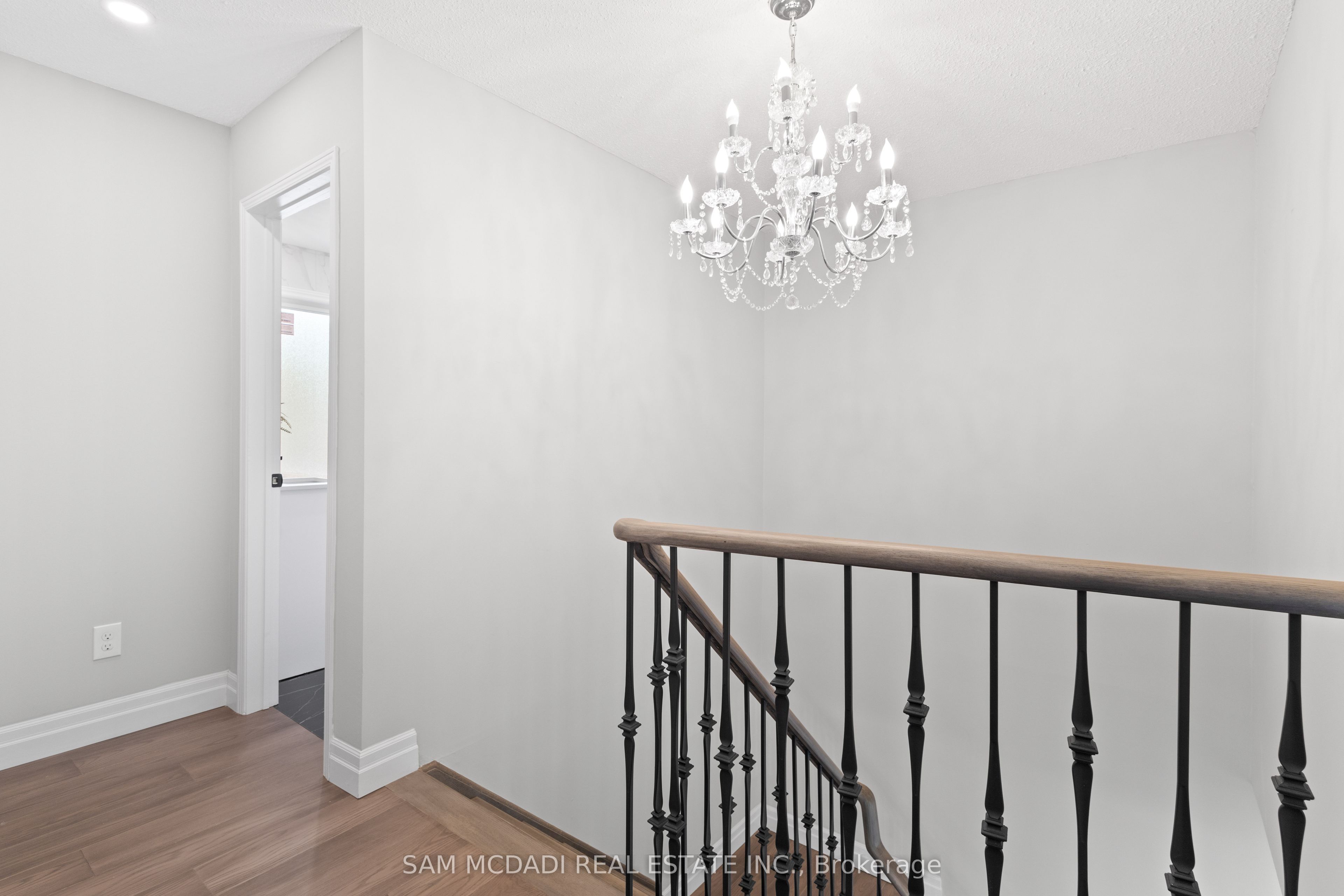 2535 Robin Drive