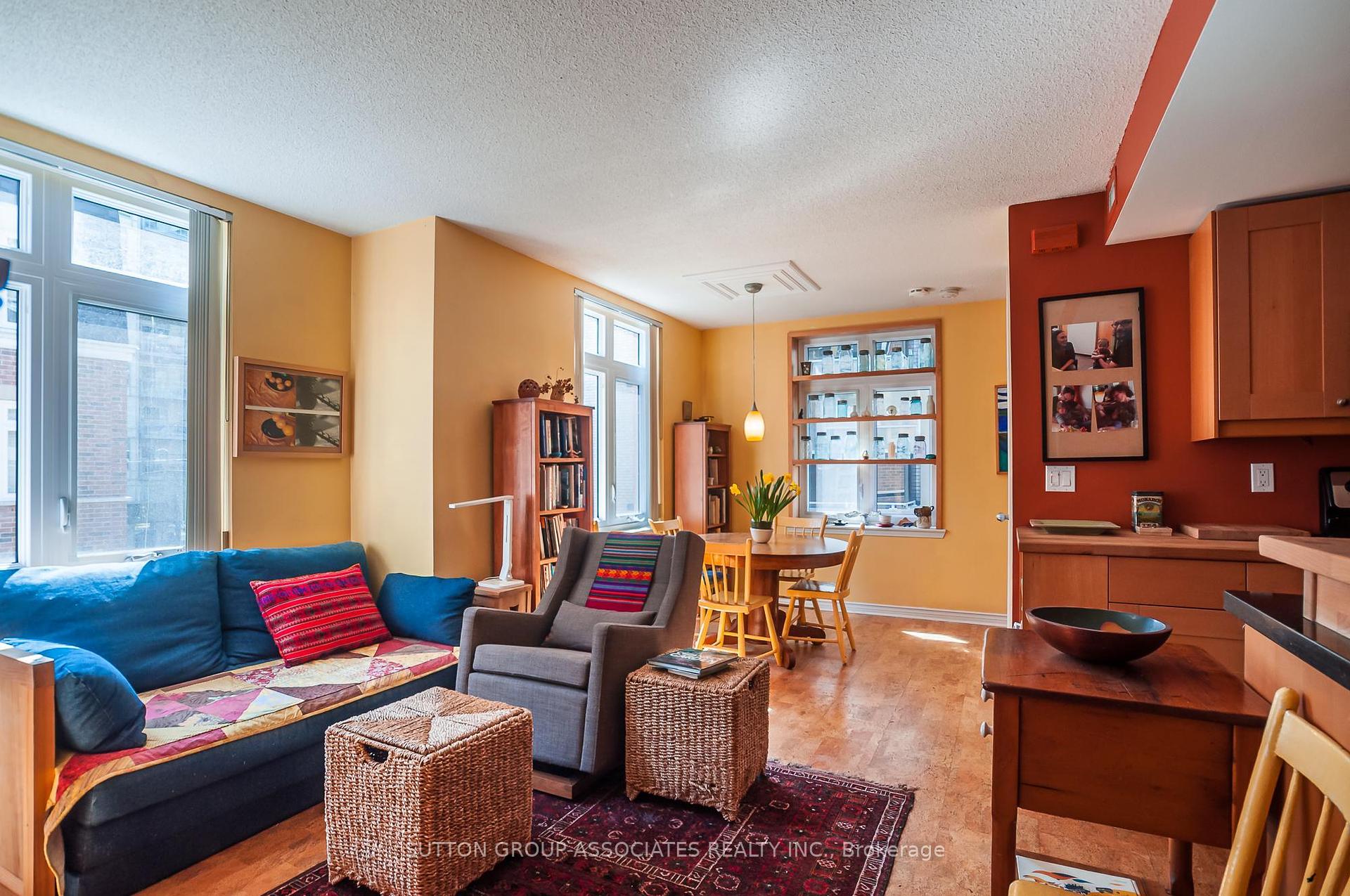 2 Bedrooms Condo at 100 Redpath, Toronto For sale
