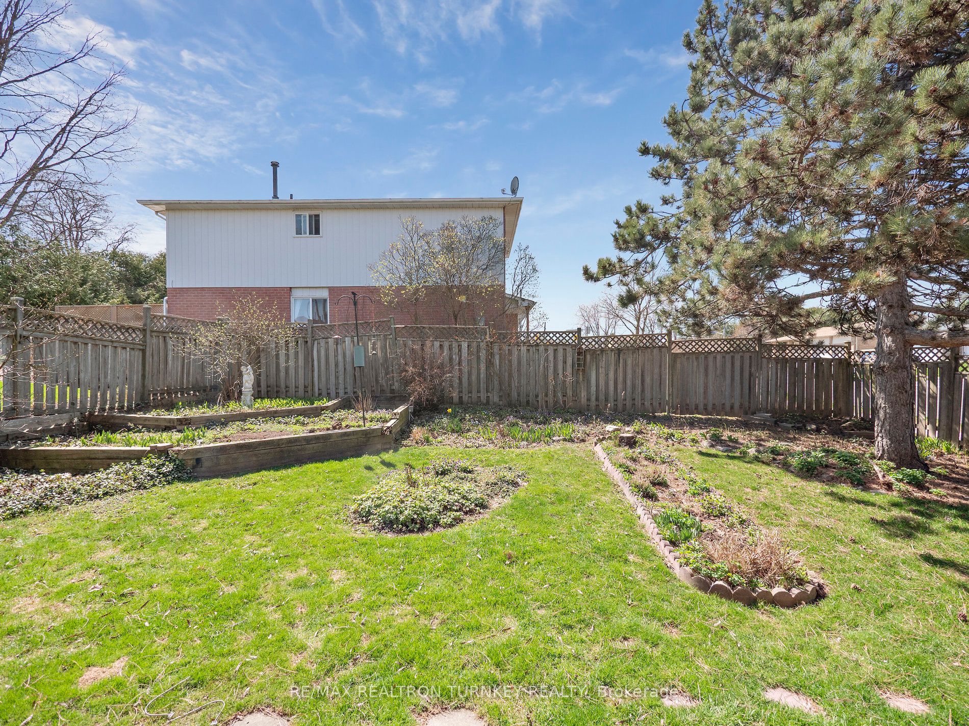 378 Ashworth Drive