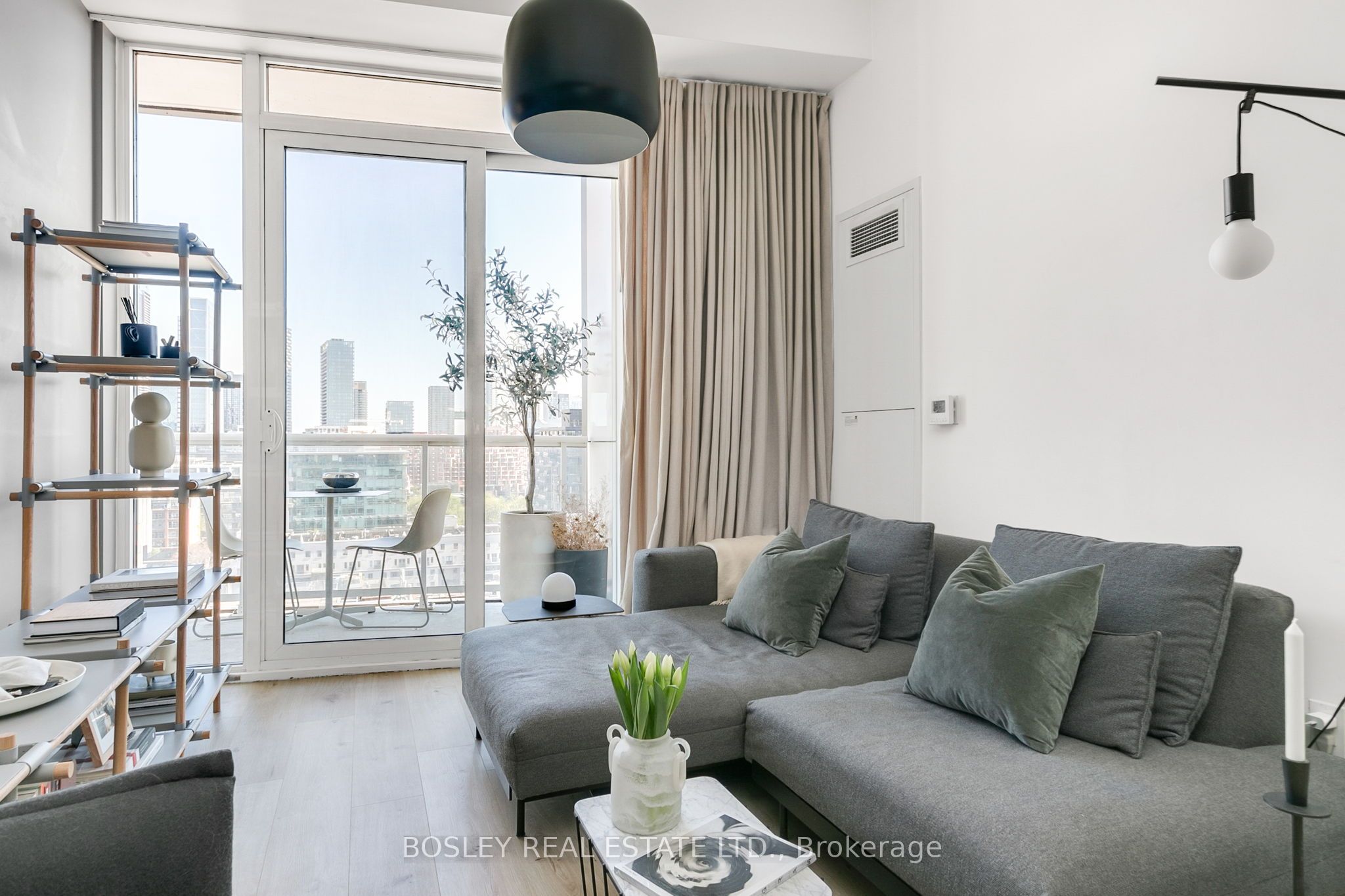 80 Vanauley Street, #PH16