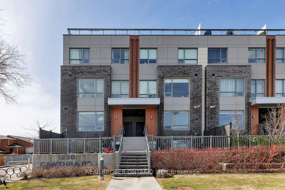 1238 Cawthra