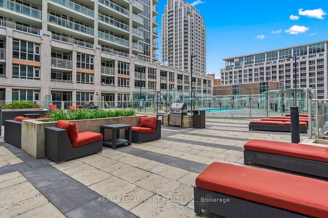 1 Bedroom Condo at 35 Bastion, Toronto For sale
