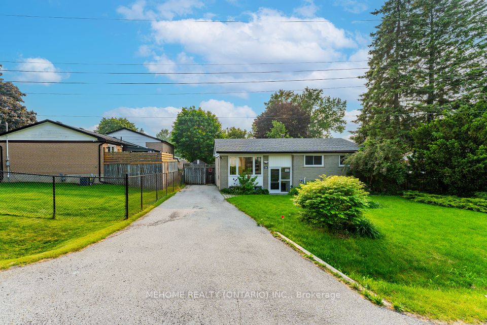 230 East Street, East Gwillimbury, ON L9N 1K8