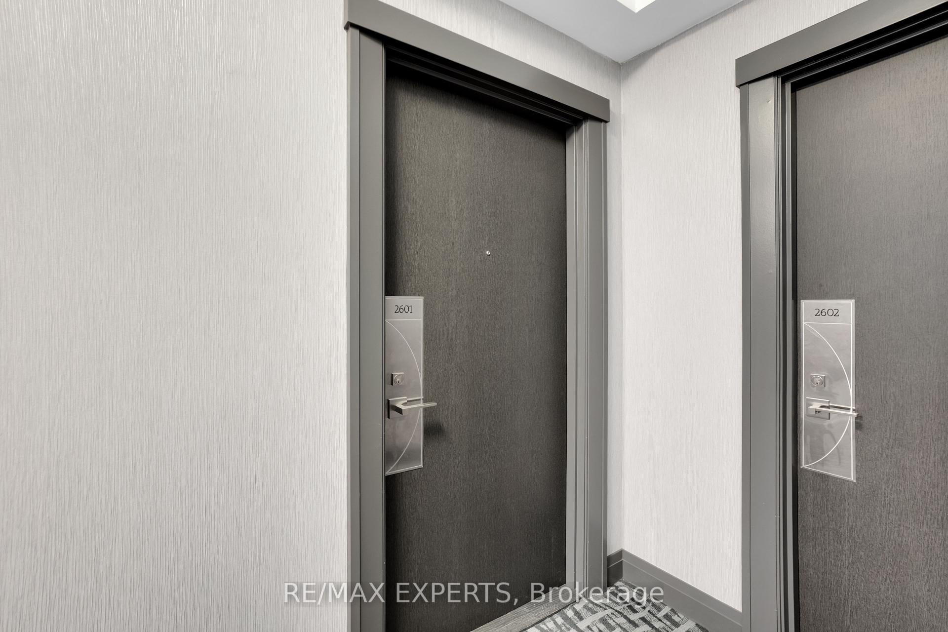 2 Bedrooms Condo at 3700 Highway 7, Vaughan For sale