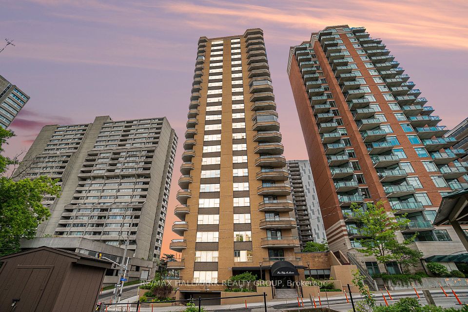 556 Laurier