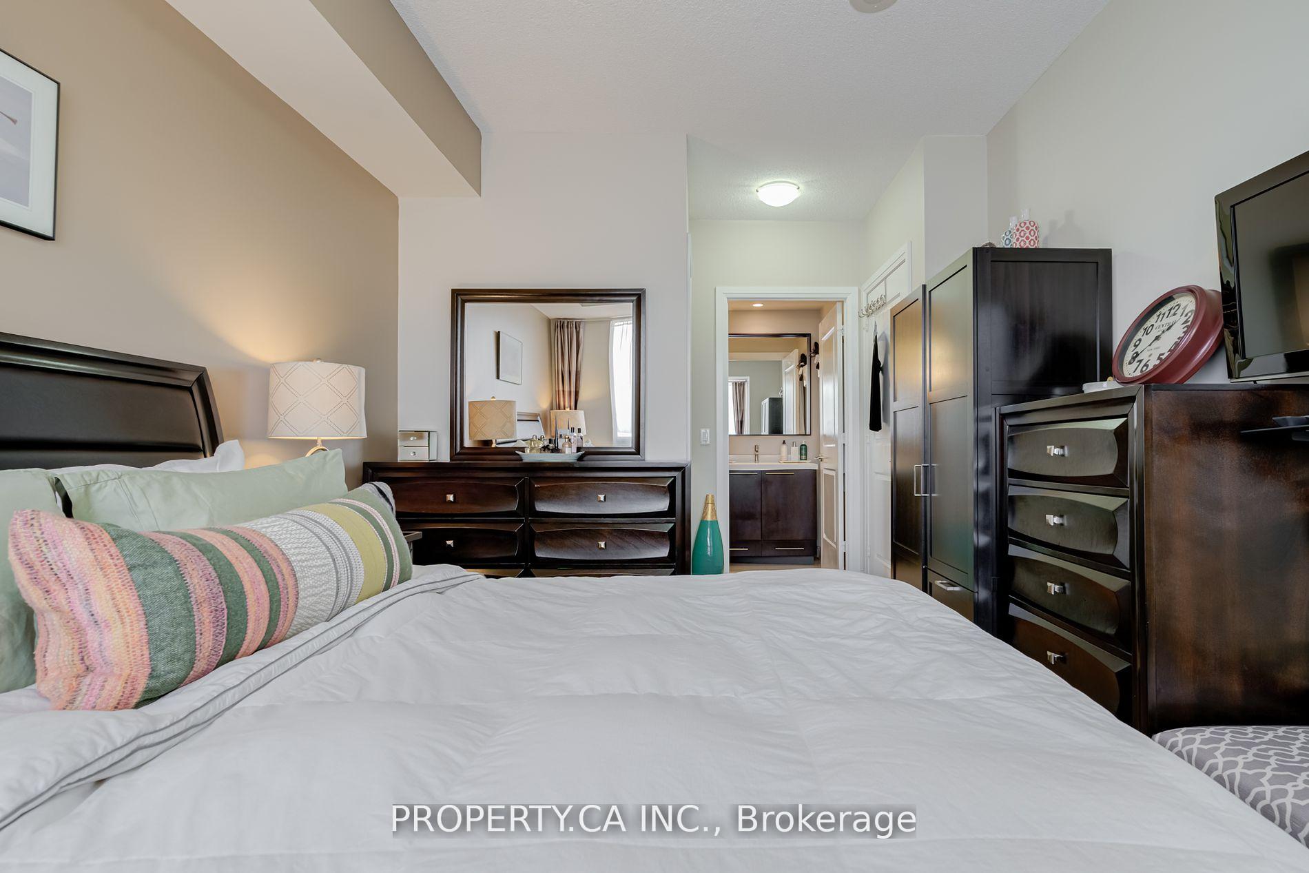 2 Bedrooms Condo at 100 Harrison, Toronto For sale