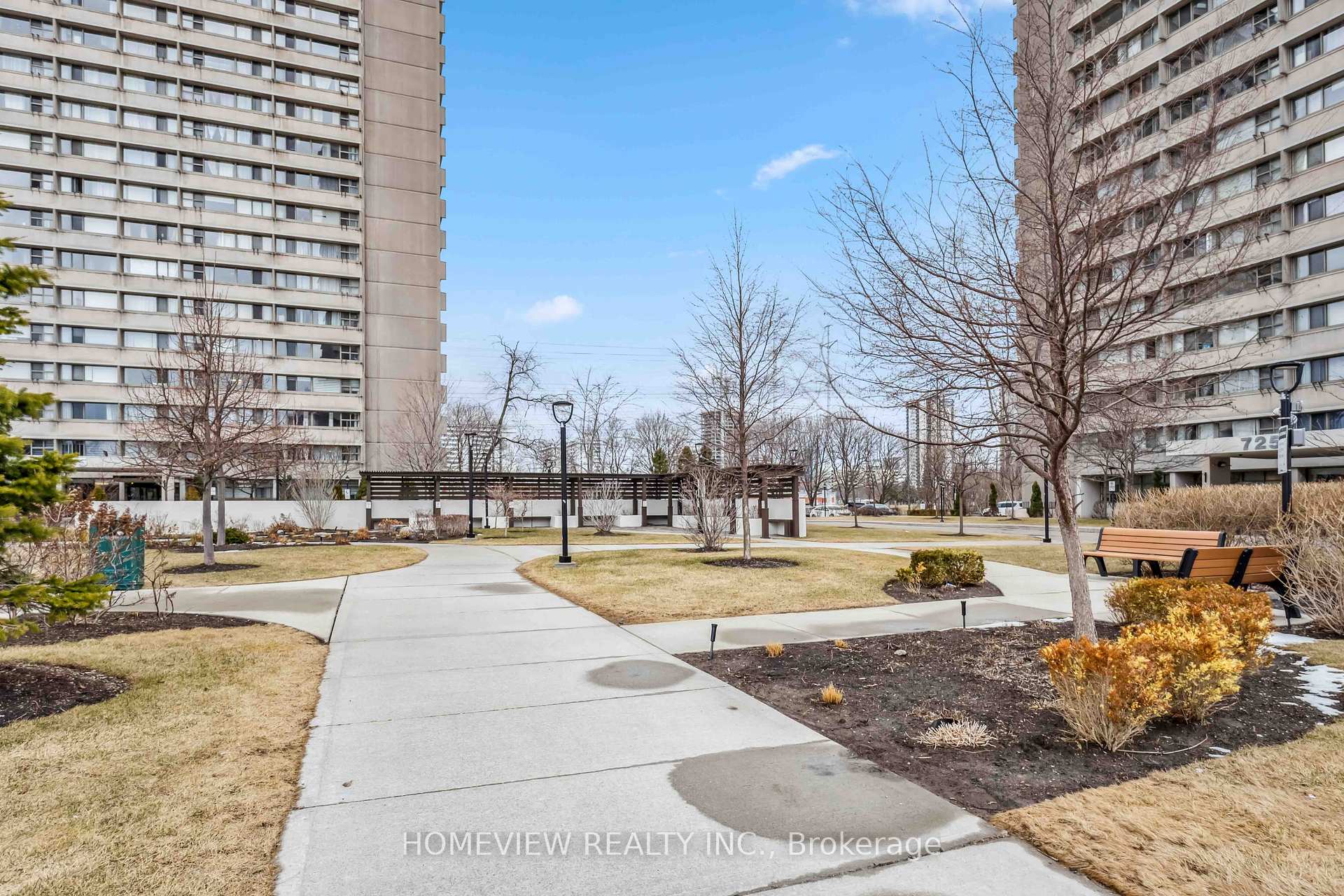 2 Bedrooms Condo at 715 DON MILLS,  Toronto For sale