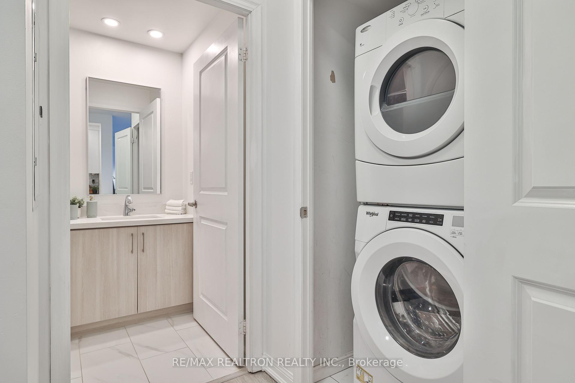 2 Bedrooms Condo at 21 Grand Magazine, Toronto For sale