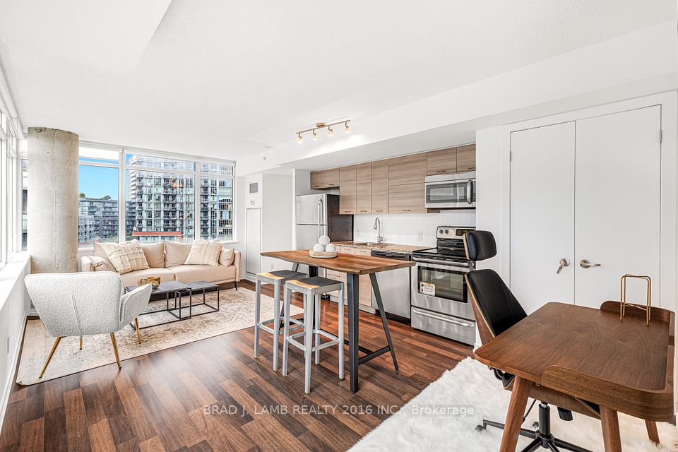 20 Joe Shuster Way