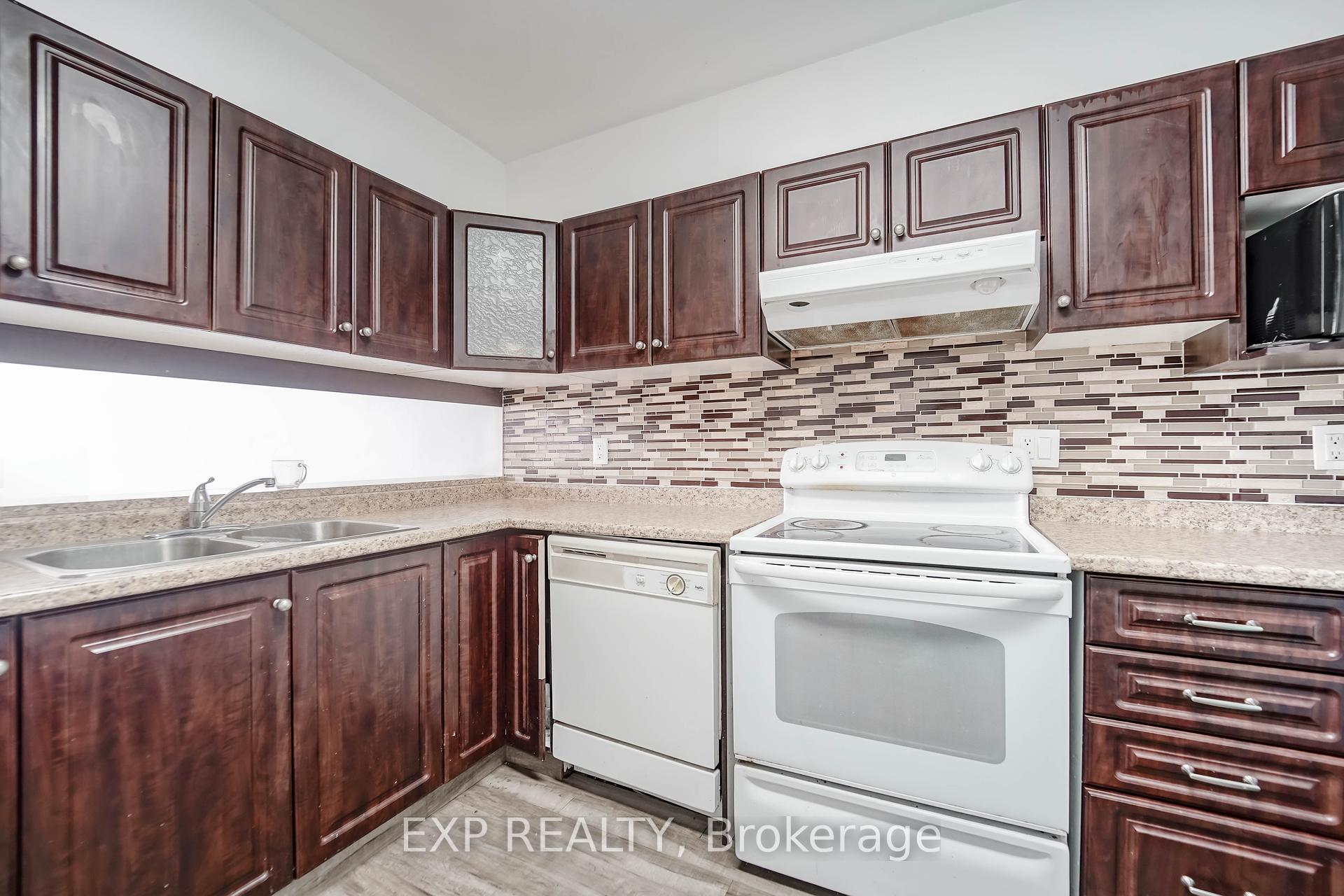 2 Bedrooms Condo at 236 Albion, Toronto For sale