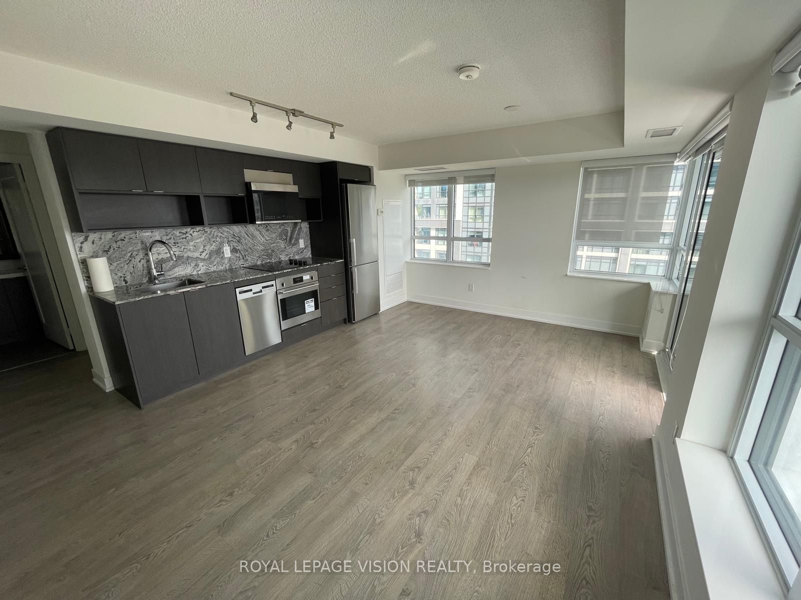 9 Mabelle Avenue, #722