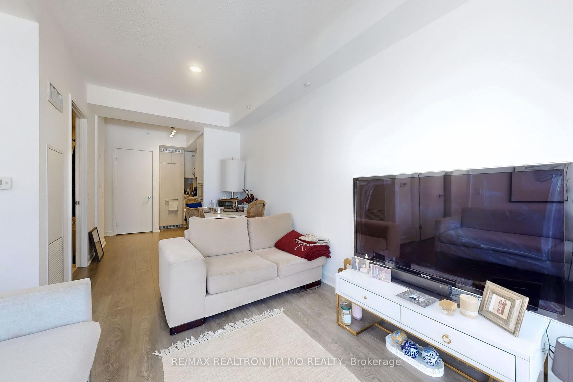 1 Bedroom Condo at 125 Blue Jays,  Toronto For sale