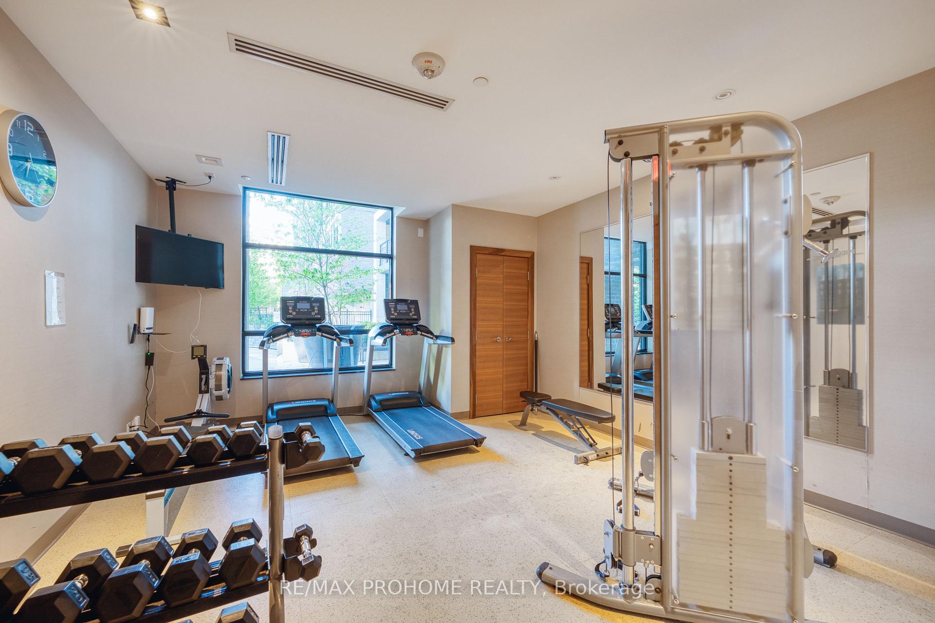 2 Bedrooms Condo at 21 Clairtrell, Toronto For sale