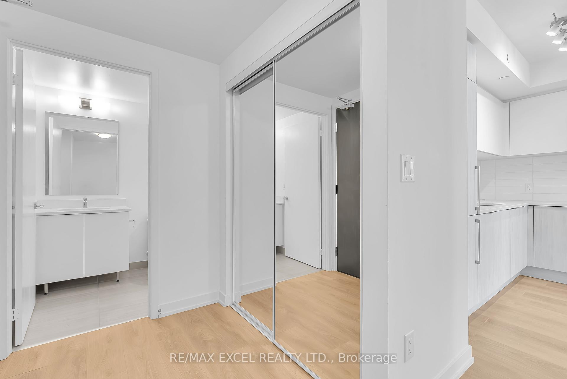 2 Bedrooms Condo at 2031 Kennedy, Toronto For sale