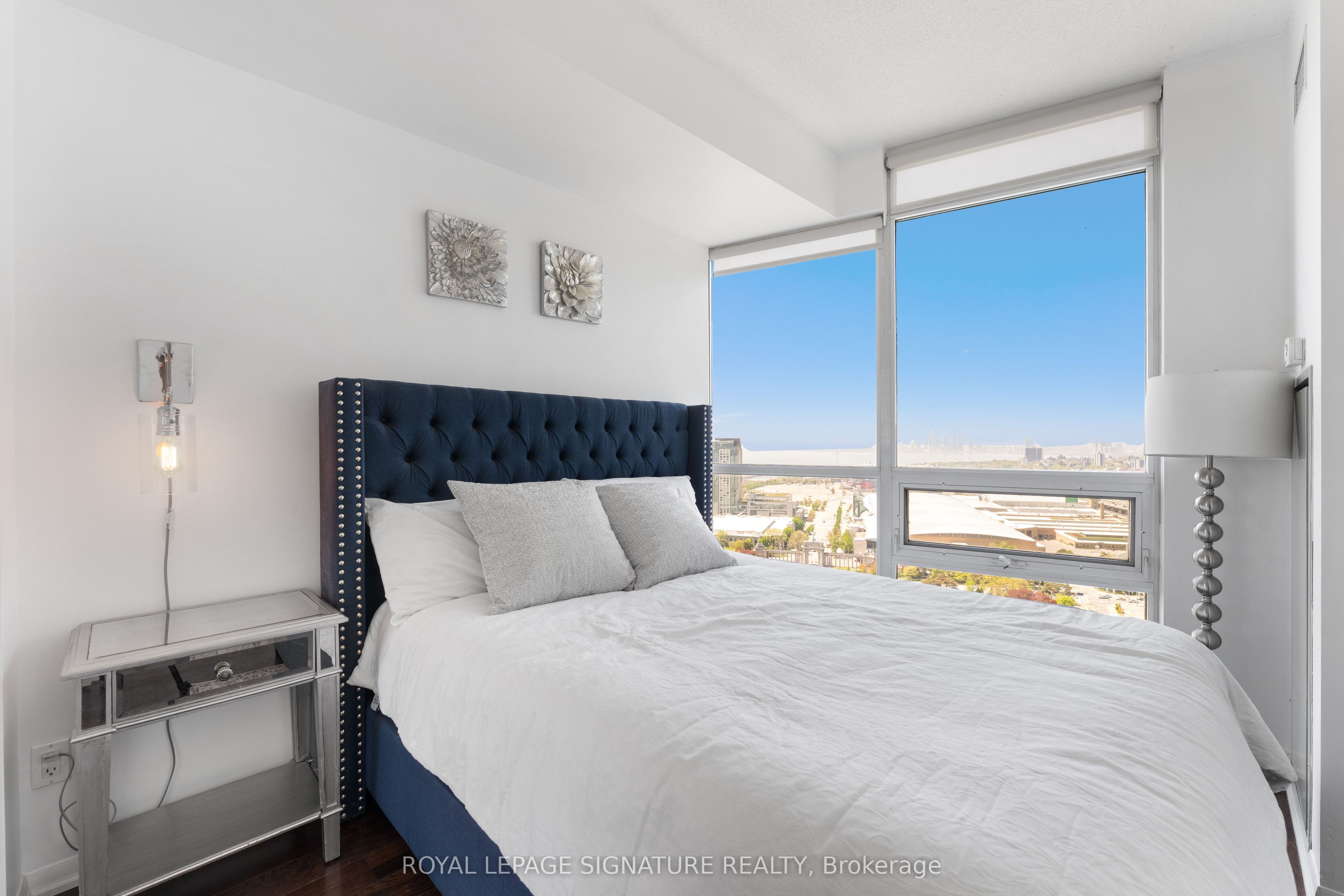 215 Fort York Boulevard, #3407