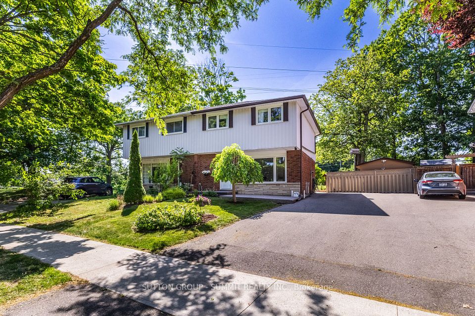 2411 MOUNT FORREST