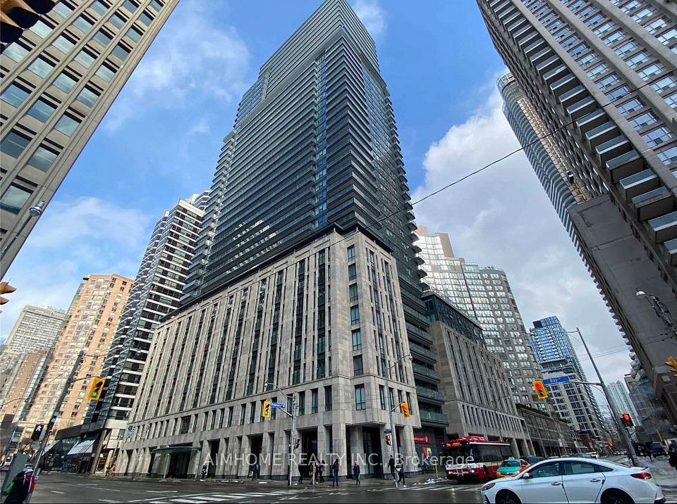 955 Bay Street