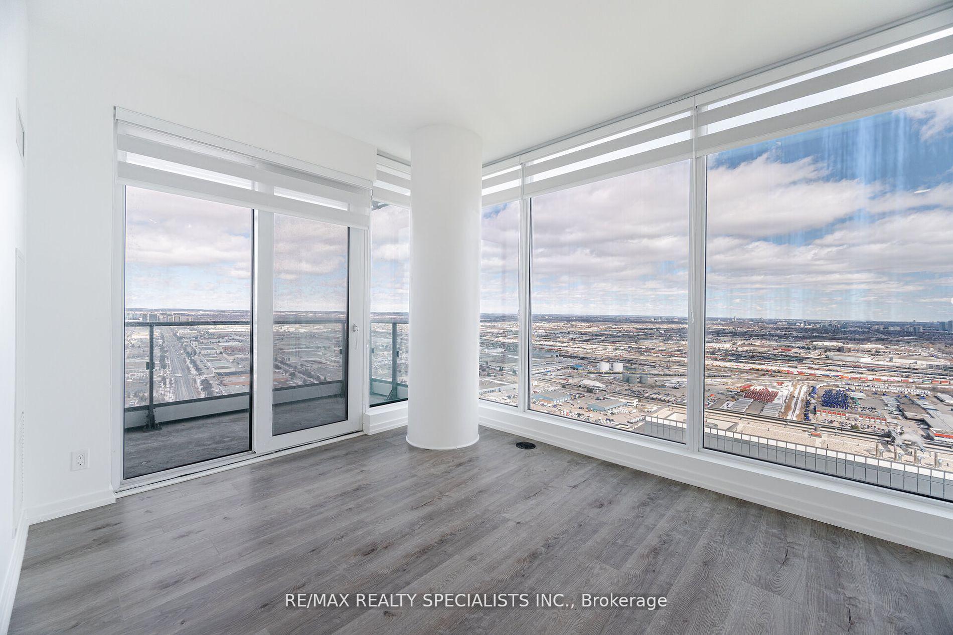 2 Bedrooms Condo at 7890 Jane,  Vaughan For sale