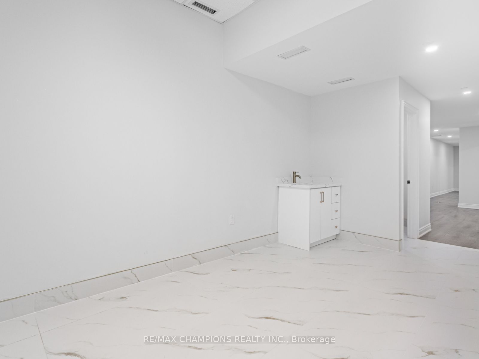 2565 Steeles Avenue E #26, Brampton Steeles Industrial