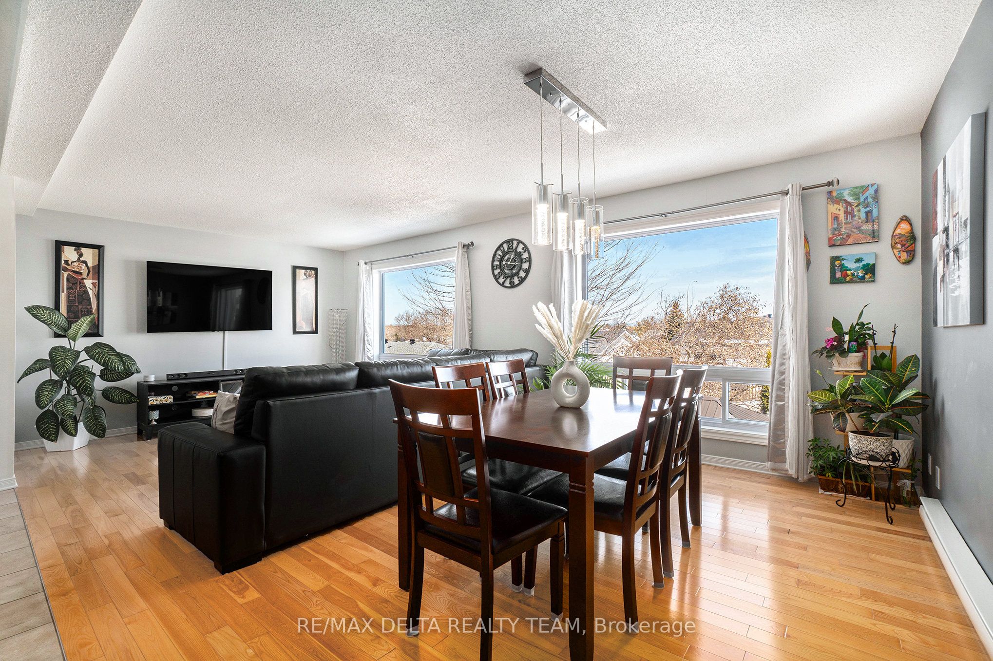 831 Payer Street, Clarence-Rockland, ON K4K 1N3
