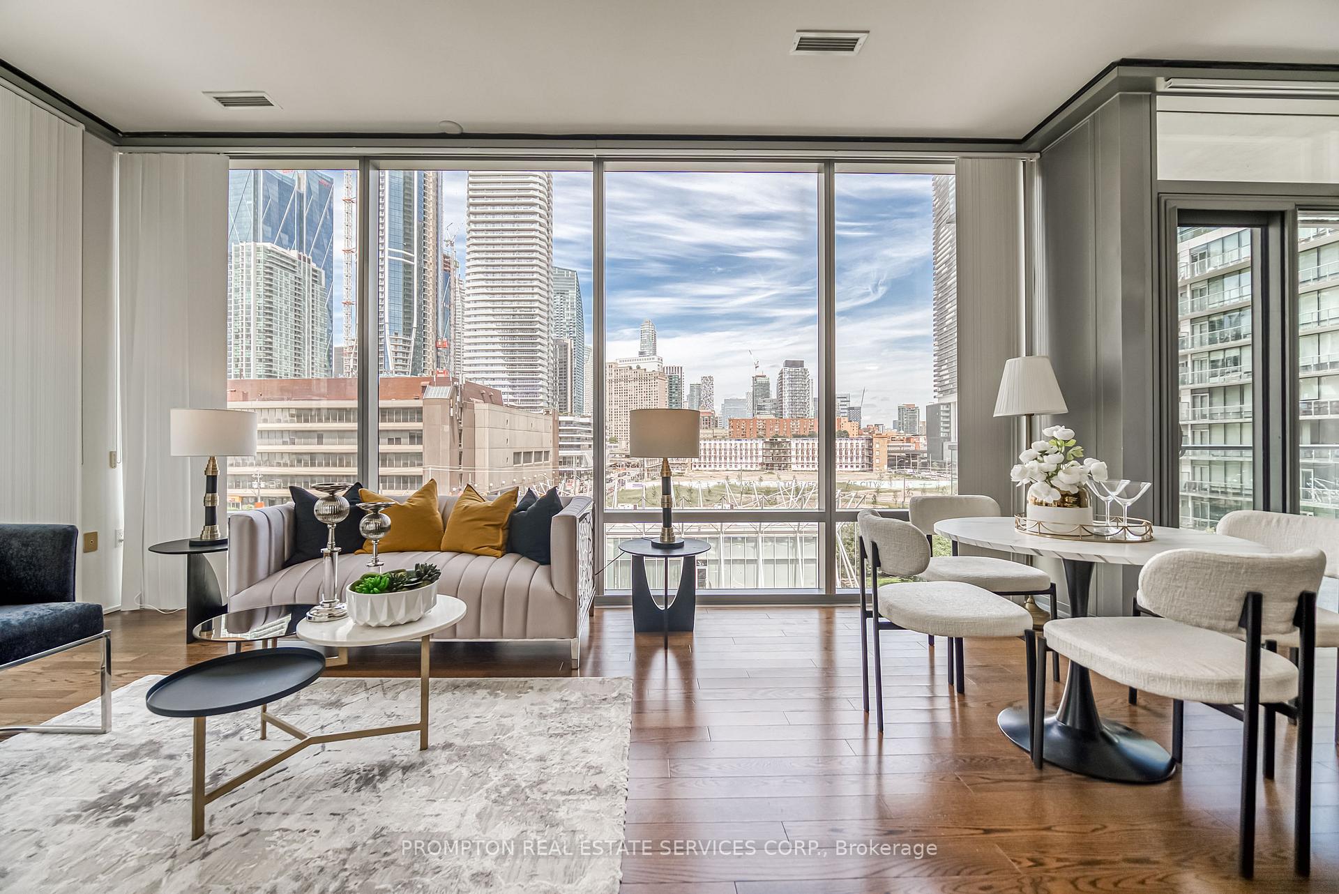 2 Bedrooms Condo at 39 Queens, Toronto For sale