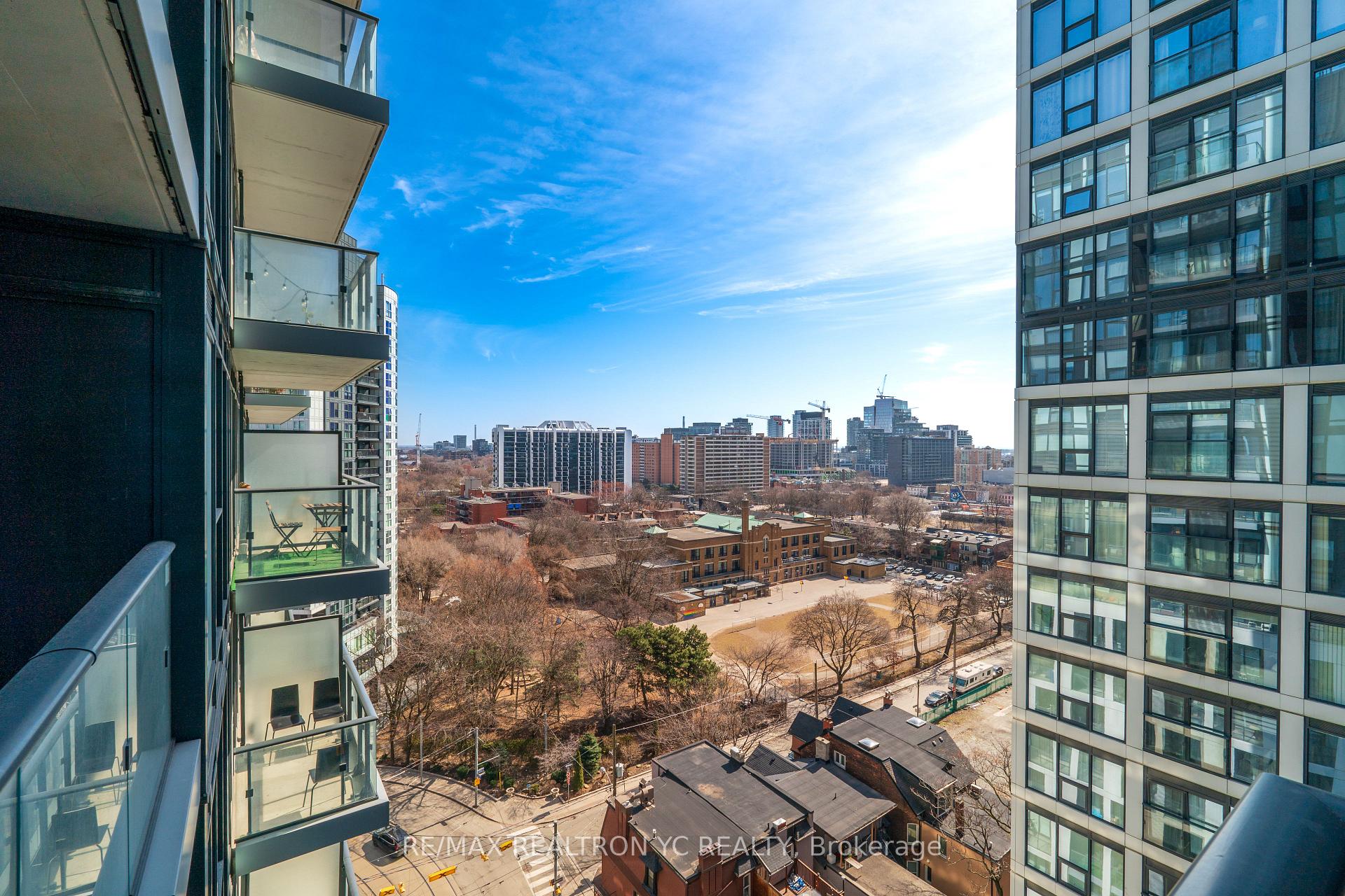 1 Bedroom Condo at 251 Jarvis,  Toronto For sale