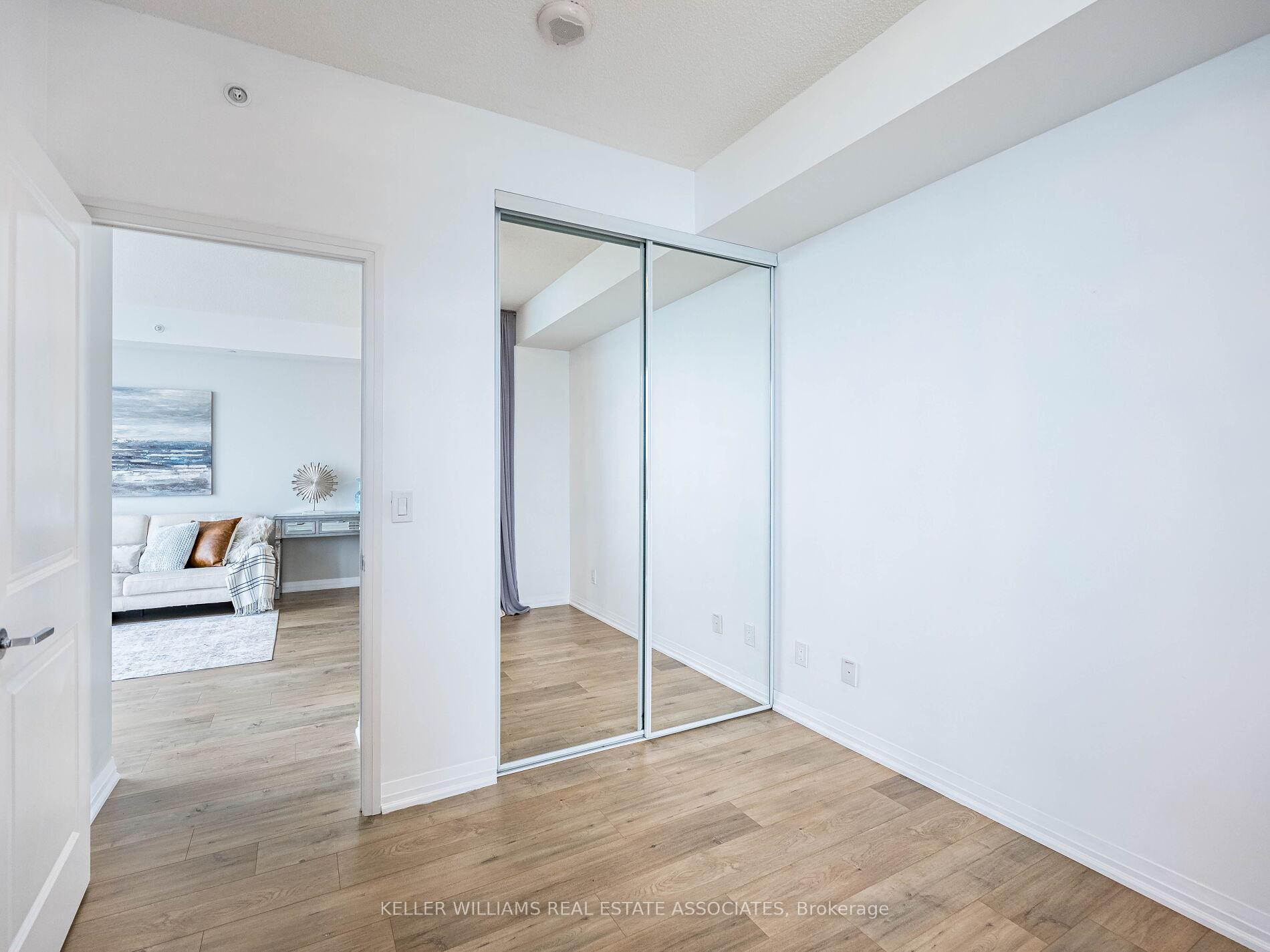 3 Bedrooms Condo at 59 Annie Craig, Toronto For sale
